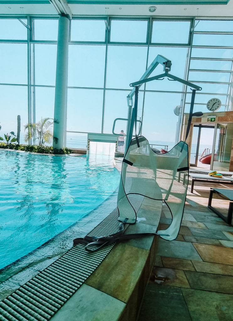 Poollift Therme