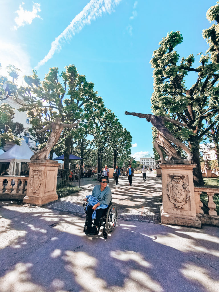 Mirabellgarten mit Rollstuhl